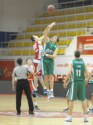 «Спартак-Приморье-2» - УНИКС-2